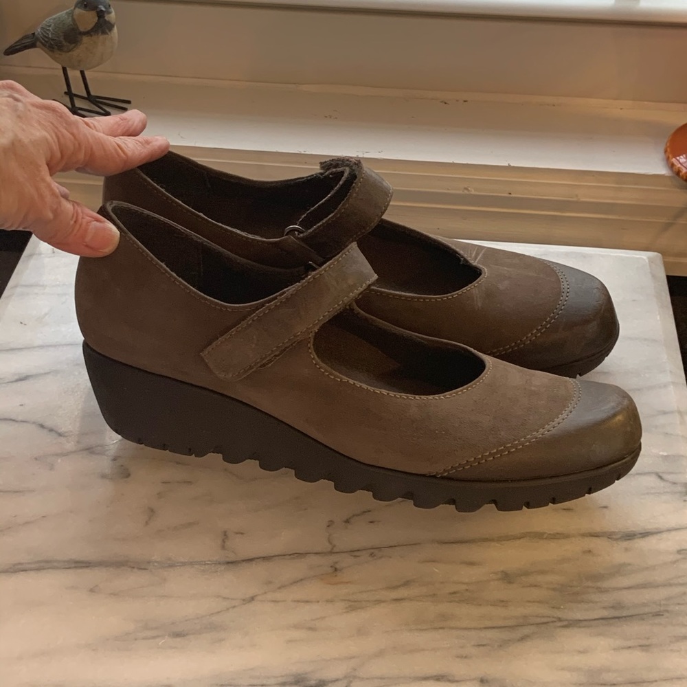 Munro Shoes Size 7